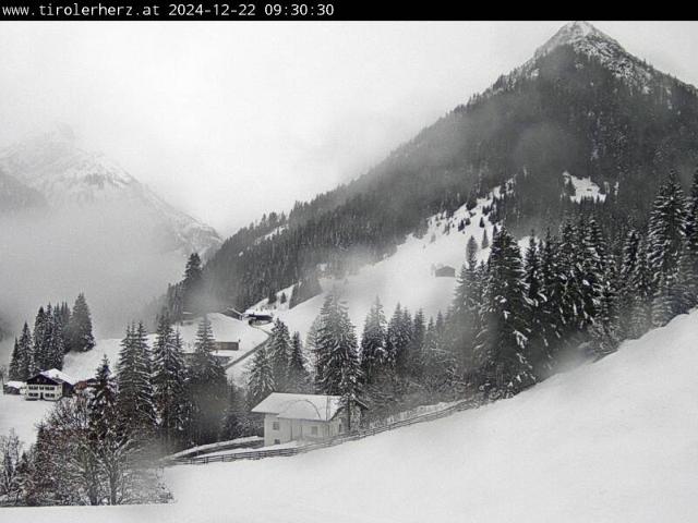 WebCam showing current Snow conditions in Bach