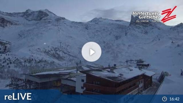 WebCam showing current Snow conditions in Hintertux