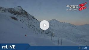 WebCam showing current Snow conditions in Hintertux, ©wtvthmb.feratel.com