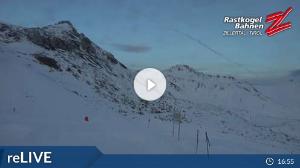 WebCam showing current Snow conditions in Hintertux, ©wtvthmb.feratel.com