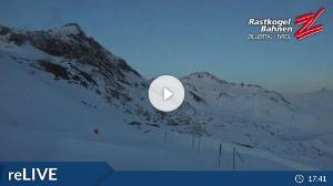 WebCam showing current Snow conditions in Hintertux, ©wtvthmb.feratel.com