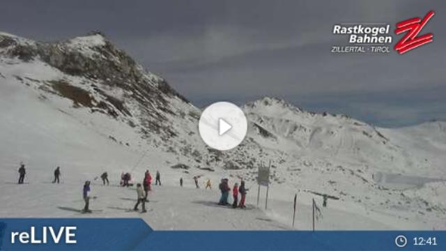 WebCam showing current Snow conditions in Hintertux