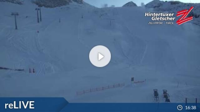 WebCam showing current Snow conditions in Hintertux