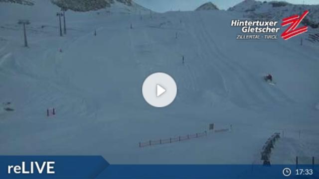 WebCam showing current Snow conditions in Hintertux