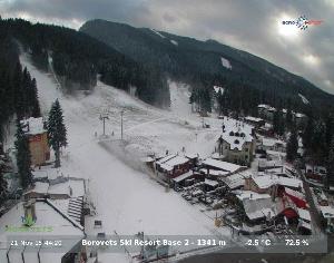 WebCam showing current Snow conditions in Borovets, ©null