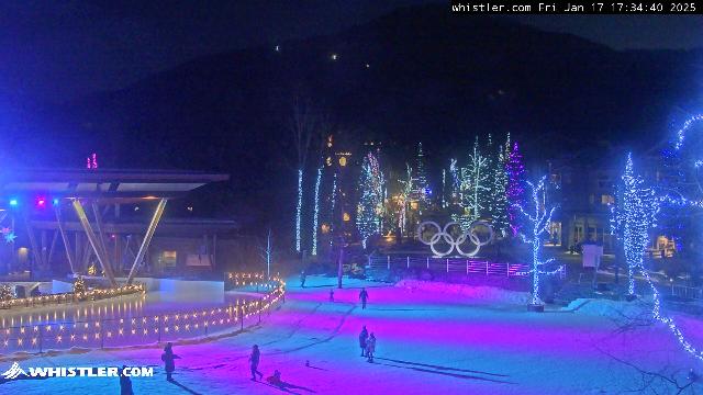 WebCam showing current Snow conditions in Whistler Blackcomb