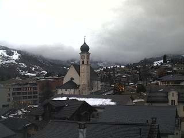 WebCam showing current Snow conditions in Disentis Sedrun