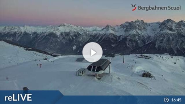 WebCam showing current Snow conditions in Scuol