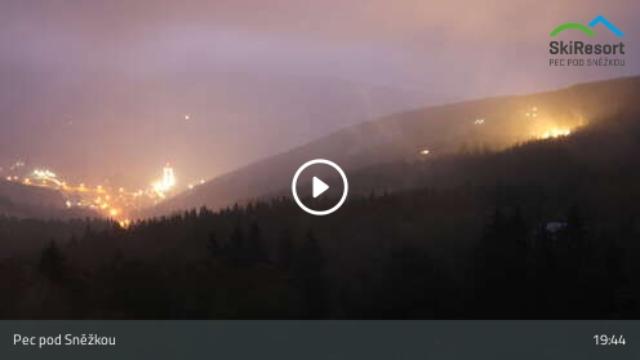 WebCam showing current Snow conditions in Pec pod Sněžkou
