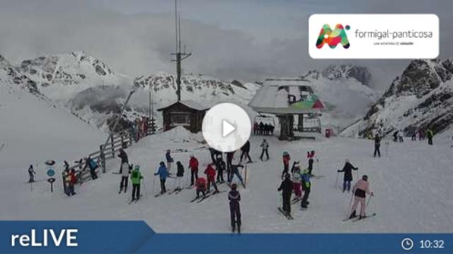 WebCam showing current Snow conditions in Formigal