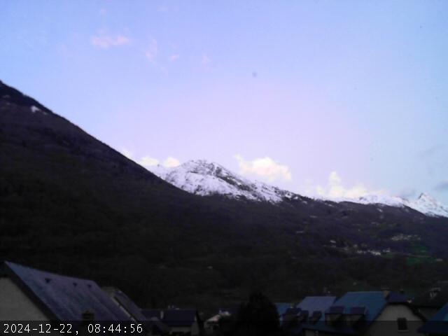 WebCam showing current Snow conditions in Luz Ardiden