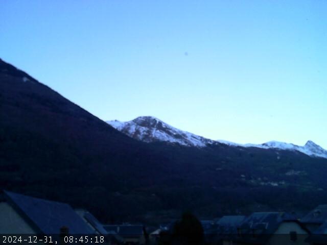 WebCam showing current Snow conditions in Luz Ardiden