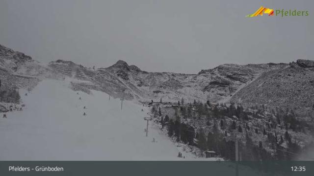 WebCam showing current Snow conditions in Pfelders